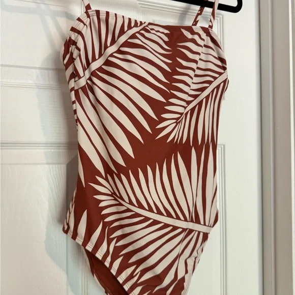 New With No Tag Swimsuit Shade & Shore Rust and White Striped Swimsuit - Picture 4 of 9